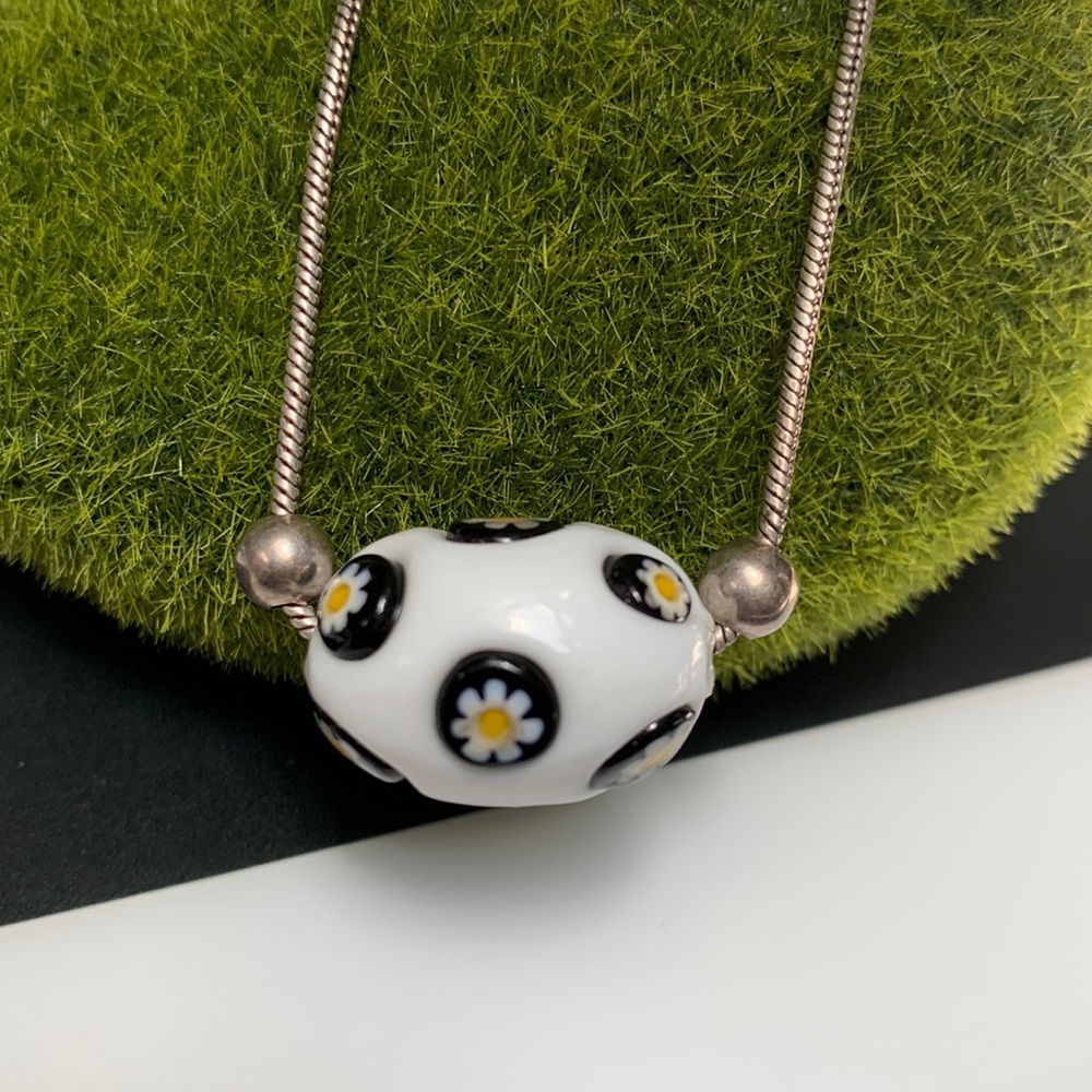 90’s Daisy Necklace